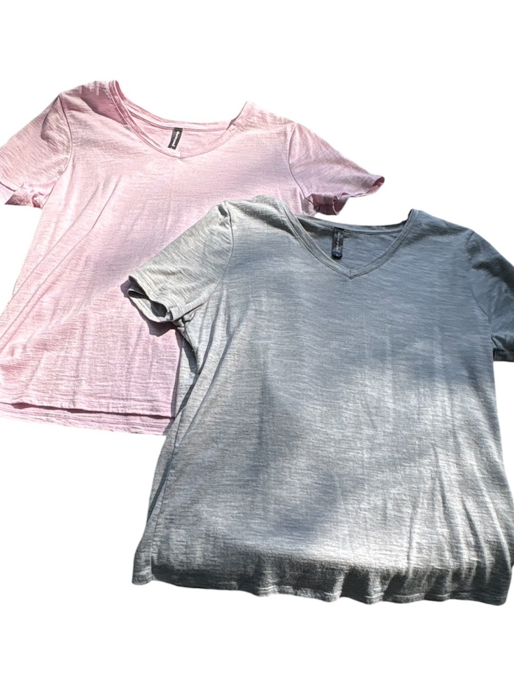 Women’s Merino Protect Size Large V Neck 100% Wool Tee Bundle of 2 Pink & Gray